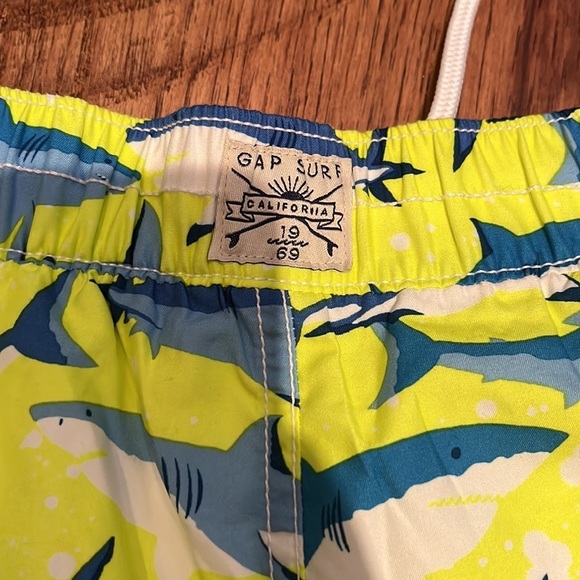 Gap Surf Boy’s Swim Trunks Size L - Picture 3 of 6